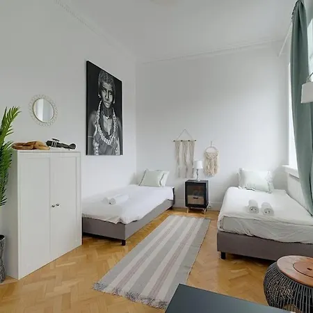 Place*unique Royal Route View*4 Bedrooms*6beds Apartmán *